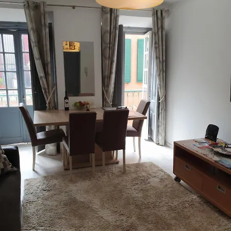 卡萨多玛旅馆 *